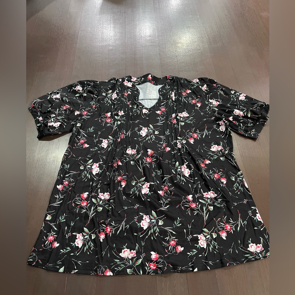 Women's V-neck blouses. Size 2XL, but fits like XL